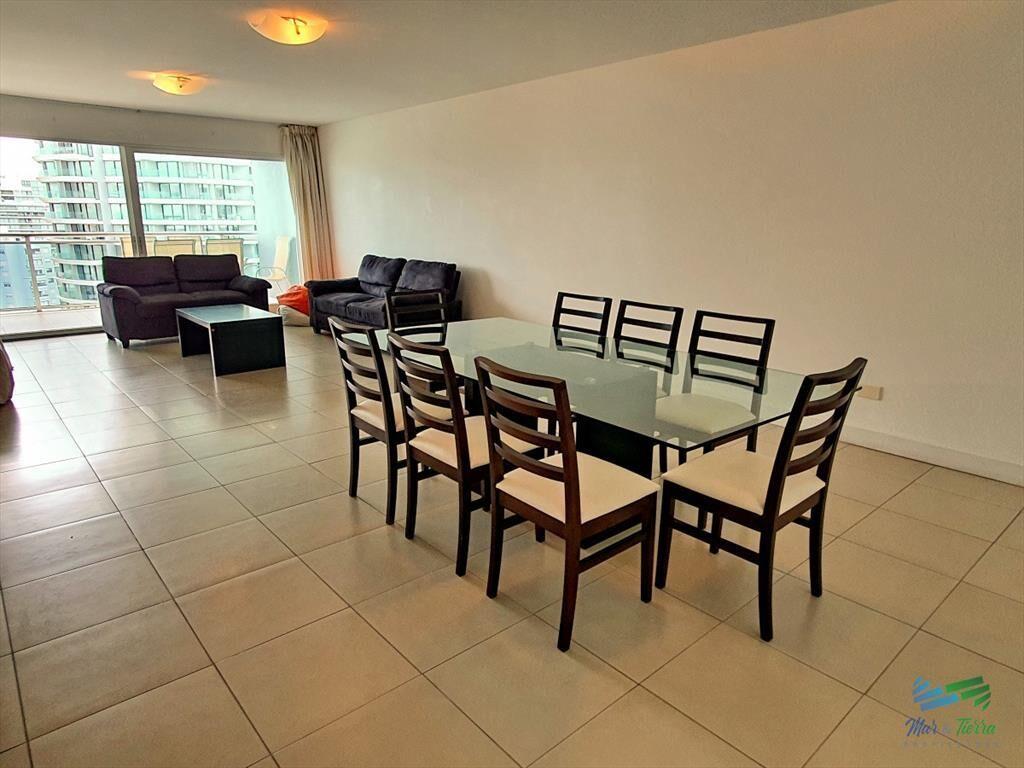 Vendo apartamento 3 dormitorios con parrillero y