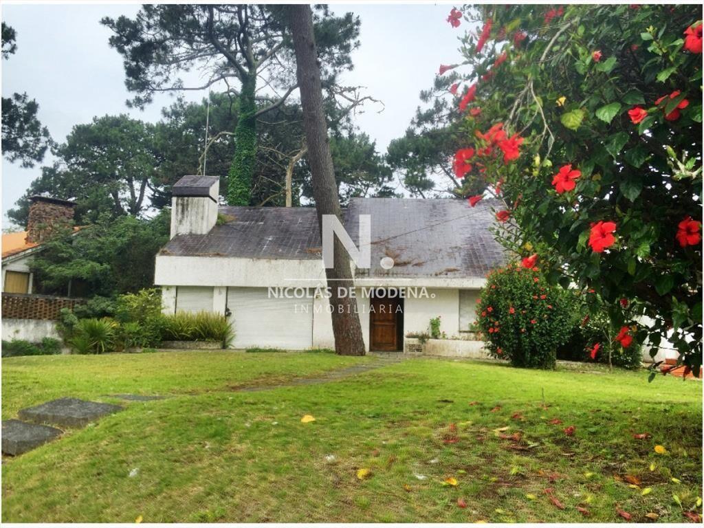 En venta casa de 4 dormitorios en San Rafael - y
