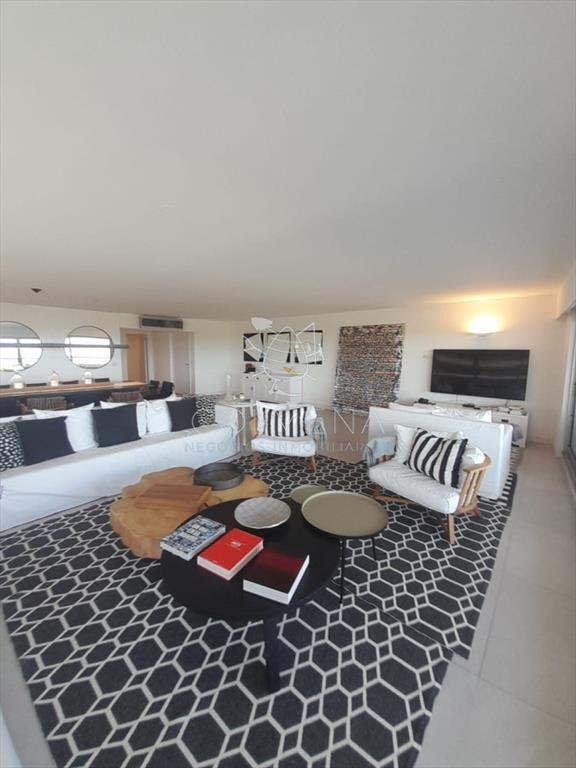 Apartamento de 3 dormitorios en Silente , Punta ,