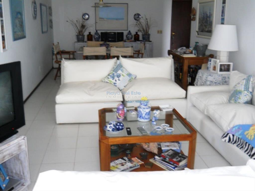 Apartamento en Roosevelt, 3 dormitorios *