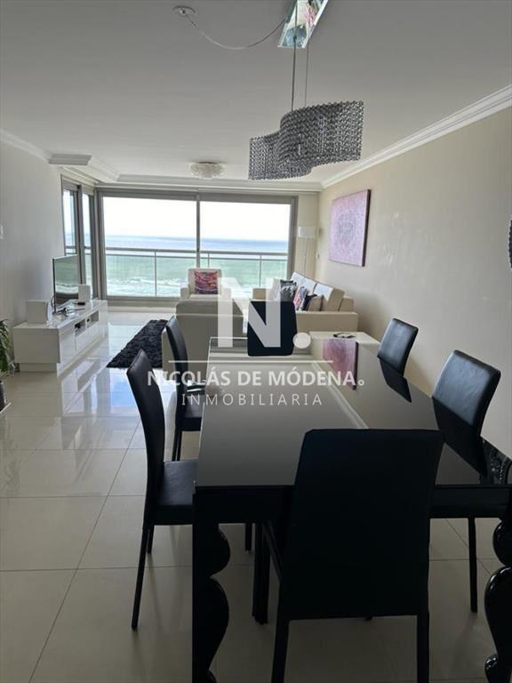 Vende apartamento en Torre Imperiale, Punta del Este