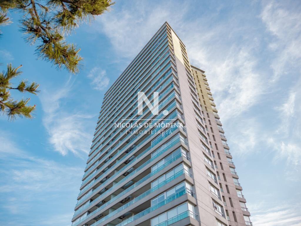Apartamento de 3 dormitorios con excelentes y