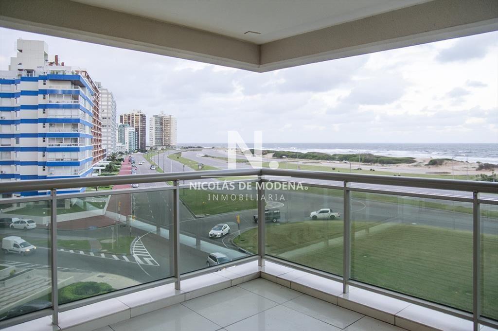 Hermoso departamento en Torre Imperiale, con