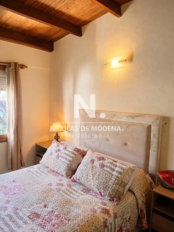 En venta casa de 2 dormitorios en el chorro,