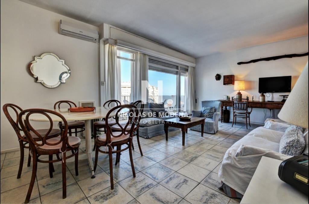 Vende apartamento de 3 dormitorios en Playa Punta