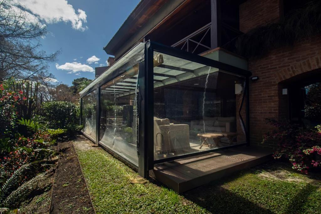 Venta apartamento con jardin en Carrasco Sur