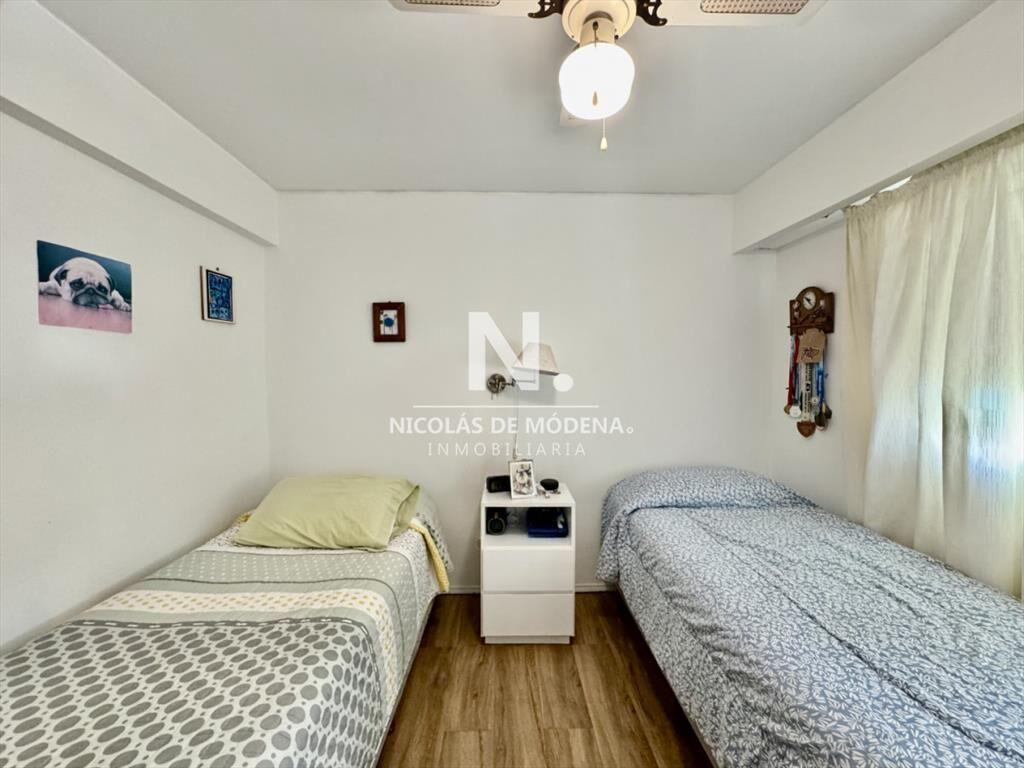 Venta apartamento en playa mansa 2 dormitorios 2 baños y p