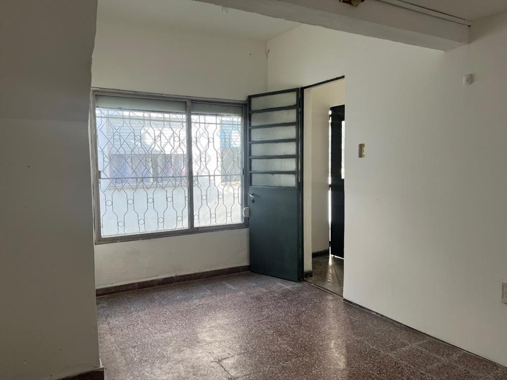 Casa En Alquiler En Villa Española De Dos Dormitorios co...