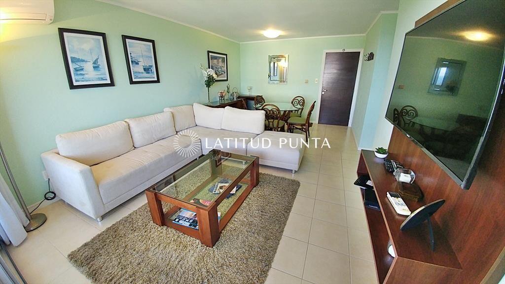 Piso alto en Roosevelt