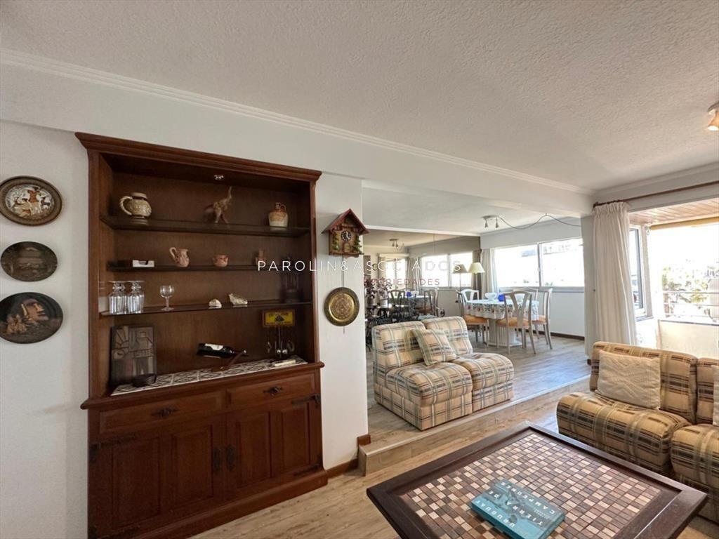 Apartamento en venta de 3 dormitorios en Punta