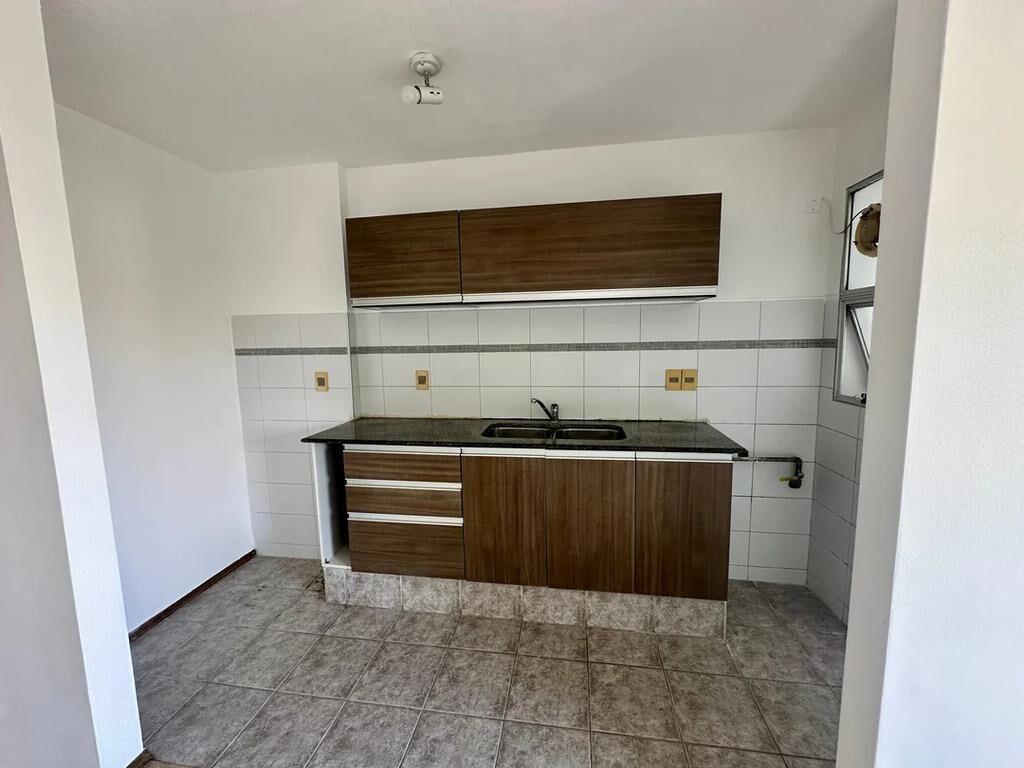 Venta Apartamento 2 Dormitorios Al frente con Renta Malvin