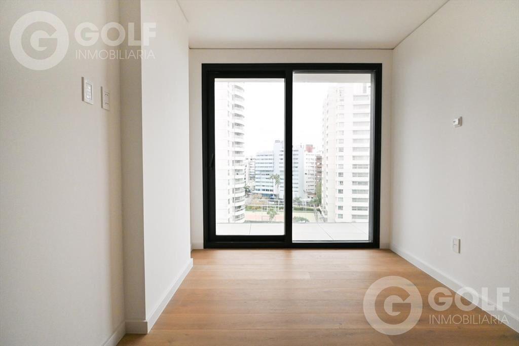 Venta de apartamento de 3 dormitorios en COSMOS - Puerto de
