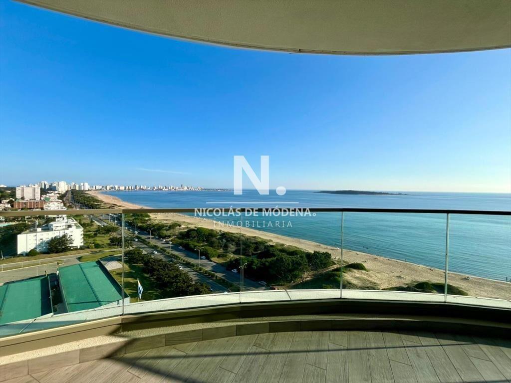 Espectacular departamento en venta en Fendi de 4 dormitori
