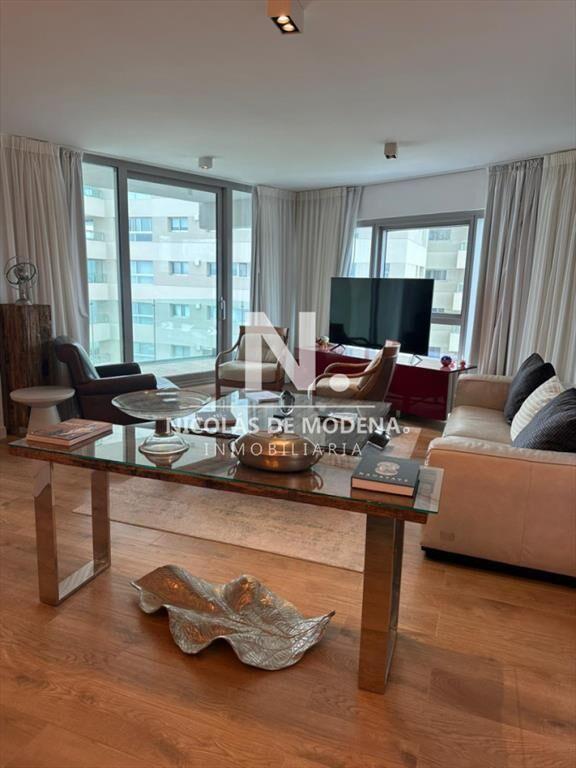 APARTAMENTO TORRE TRUMP 2 DORM. Y 3 BAÑOS
