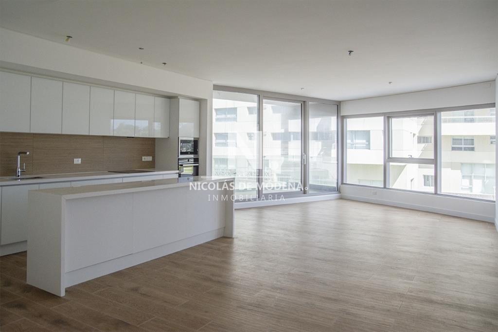 Departamento en venta en Torre de categoria en de