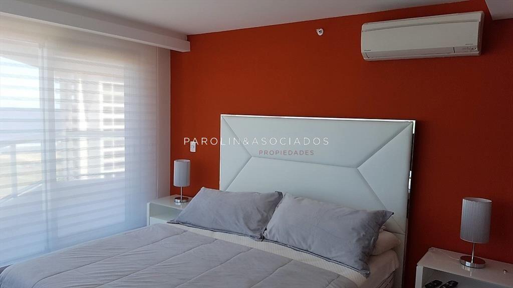 Apartamento en venta en piso alto en Look Brava,