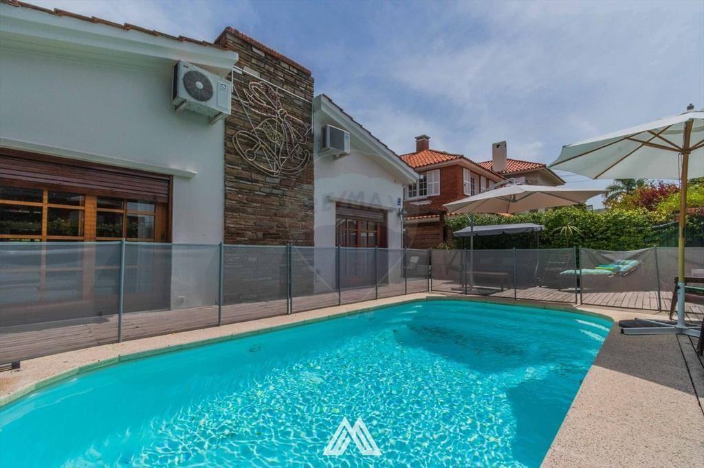 VENTA CASA CARRASCO SUR 4 DORM PISCINA PROX RBLA