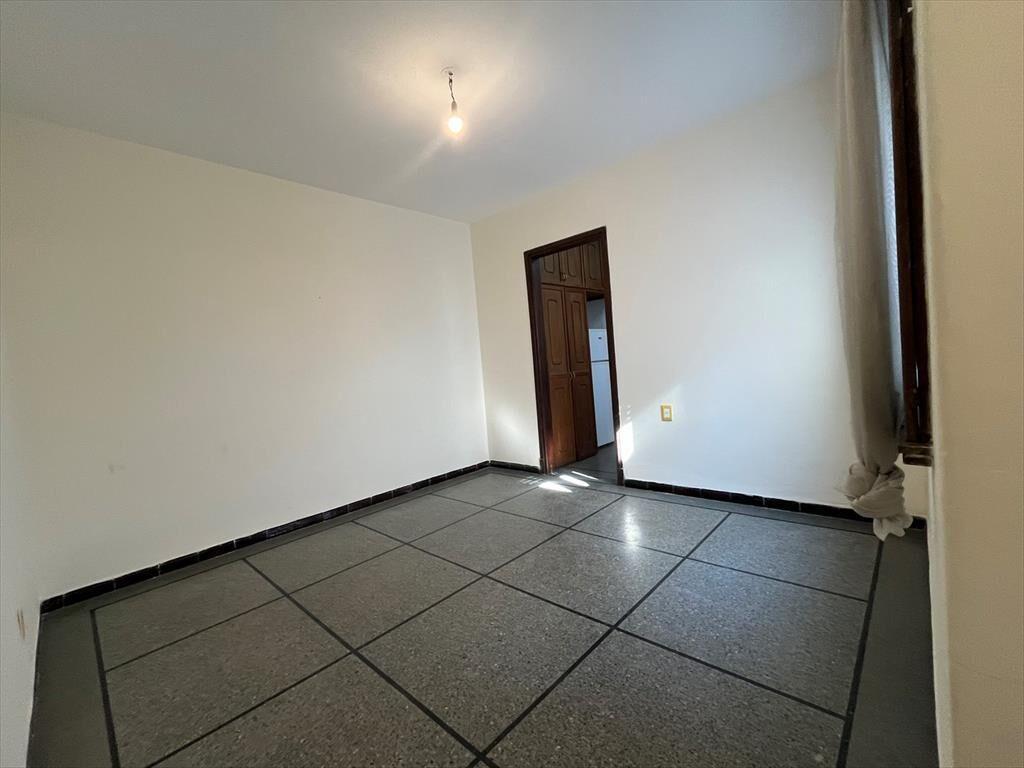 CORDON SUR VENTA CON RENTA !SOBRE CALLE YARO, SÓLIDO APART