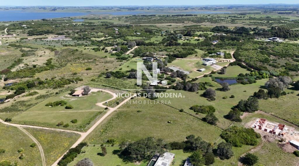 Vende chacra en Jose Ignacio de 1 hectarea.