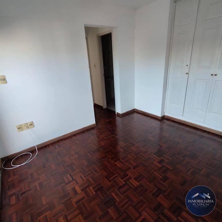 Apartamento en alquiler c/ cochera en Pocitos