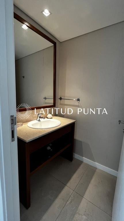 Apartamento en Le Parc, piso alto, 3 suites más