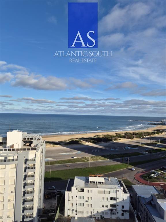 Apartamento de 2 dormitorios piso alto en Torre