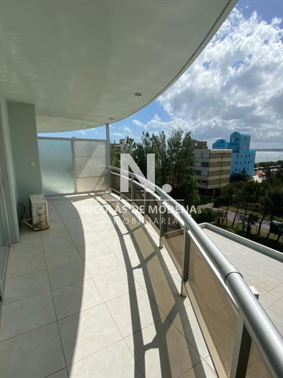 Departamento en venta con vista al mar.