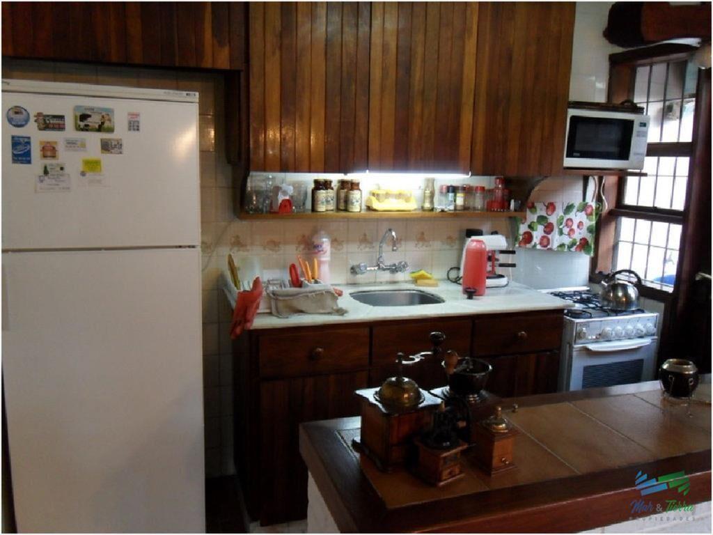 Se alquila casa de 4 dormitorios en Pinares, del