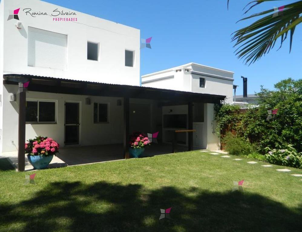 ALQUILER TEMPORARIO DE CASA DE 3 DORMITORIOS EN LA BARRA PU