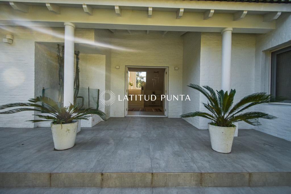 Chalet de 5 dormitorios en Rincón del Indio