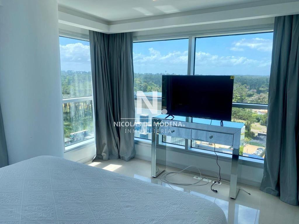 En venta apartamento de 3 dormitorios en Brava,