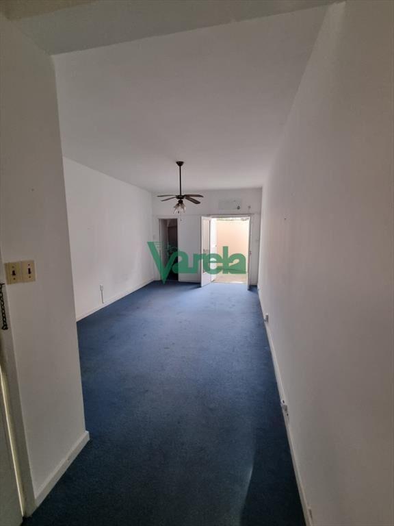 Venta monoambiente Buceo, cocina definida y