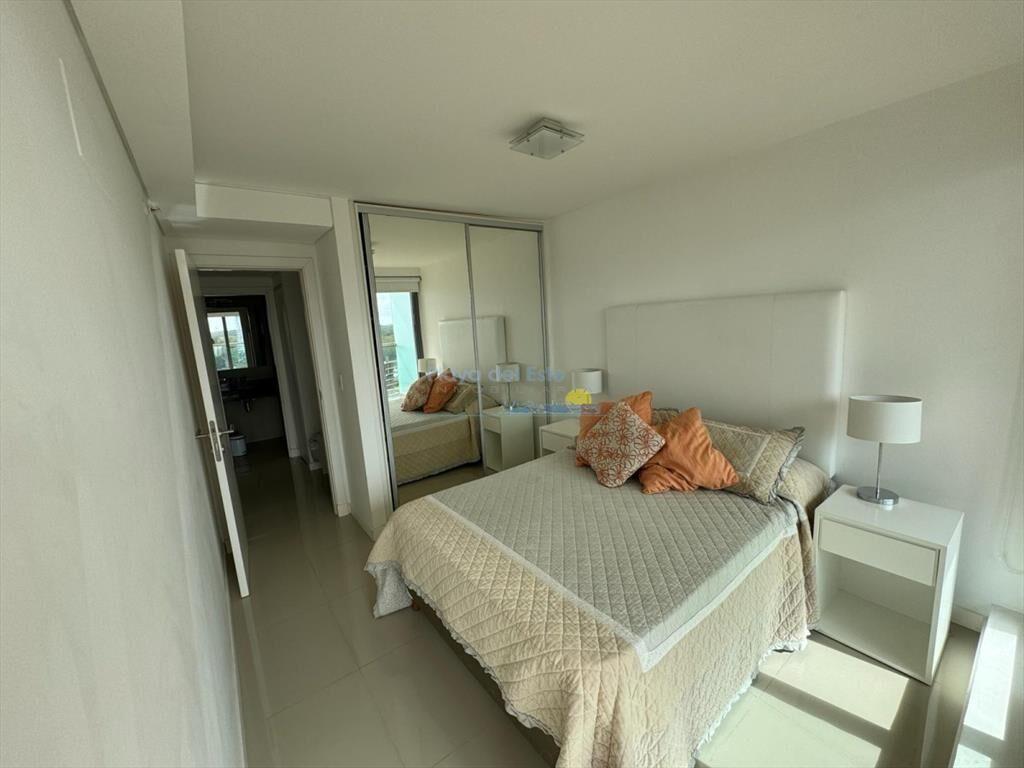 Apto 1 dorm, + plus y balcón