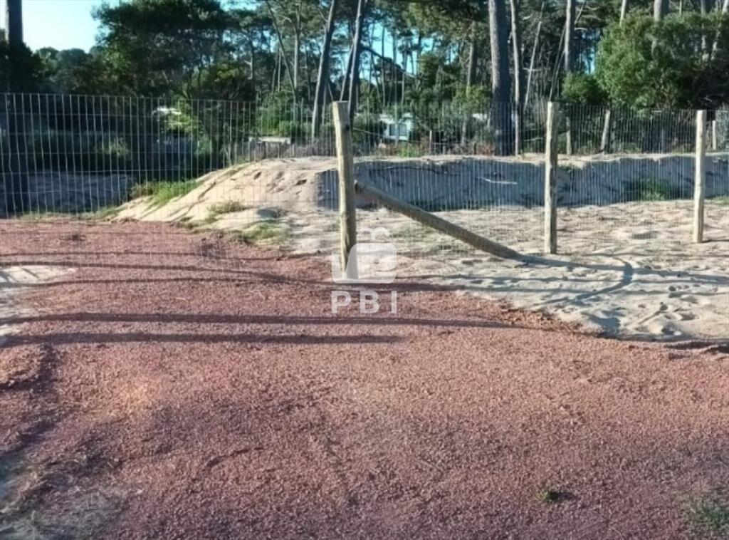 Venta de terreno, excelente ubicación, Punta - :