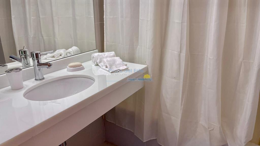 Apartamento de 3 dormitorios en venta en primeras