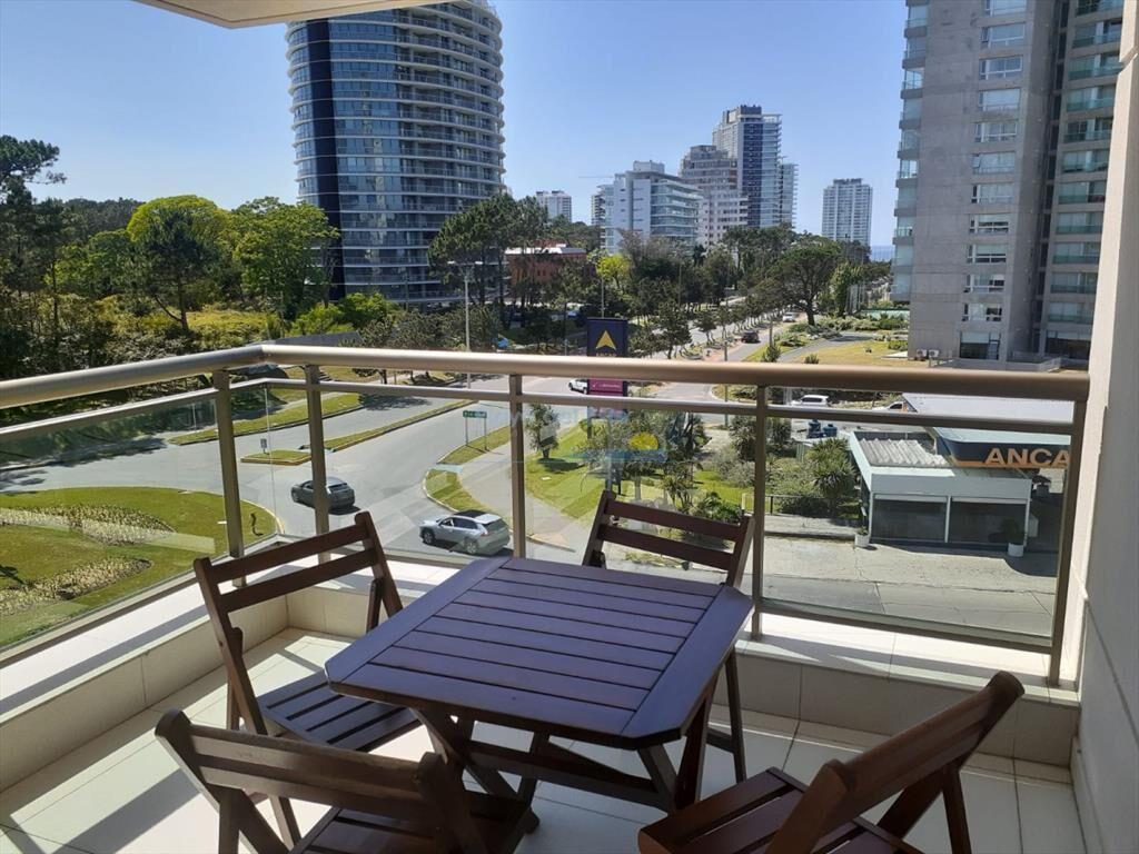 Apartamento de 3 Dormitorios en Alquiler temporal