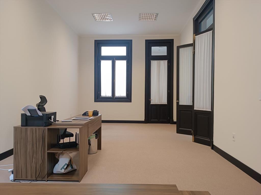 ALQUILER-OFICINA- CIUDAD VIEJA - PARA ENTRAR