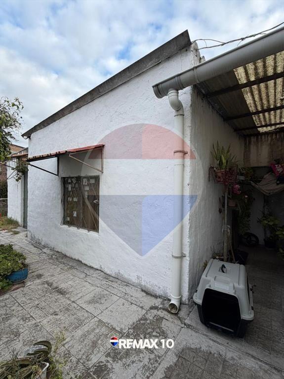 SE VENDE CASA A 3 CUADRAS DE PLAZA ASAMBLEA
