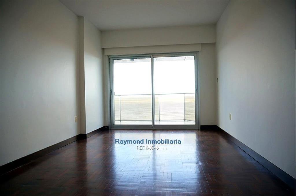 Venta Apartamento con Tenta Pocitos 3 Dormitorios 4 Baños T