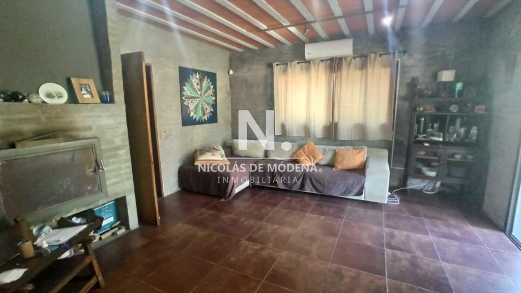 Casa ubicada a pasos de Avenida Córdoba en barrio Cantegri