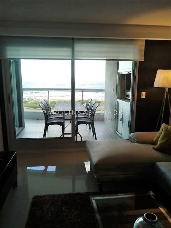 Apartamento en venta en piso alto en Look Brava,