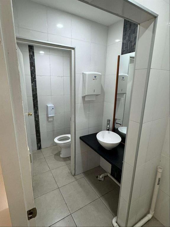 LOCAL COMERCIAL CON 520 MTS CUADRADOS EN 2 NIVELES Alquiler