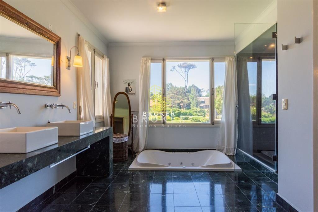 Venta Mansión frente al mar en Punta del Este -