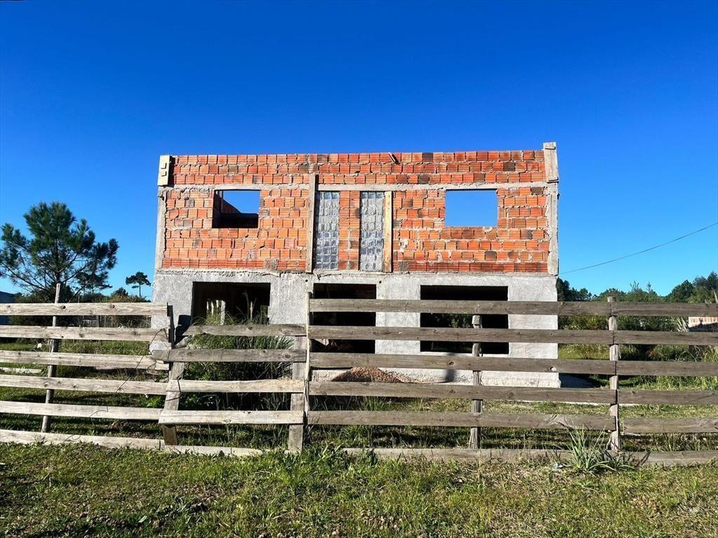 VENTA TERRENO CON CASA A TERMINAR PINAMAR NORTE