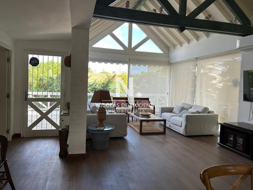 Hermosa Casa en Playa Mansa consulte!!!!