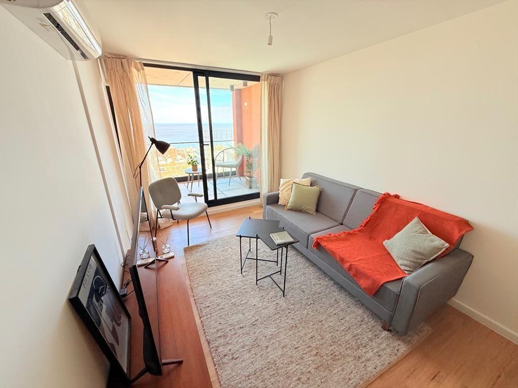 Apartamento en venta c/ cochera en Barrio Sur