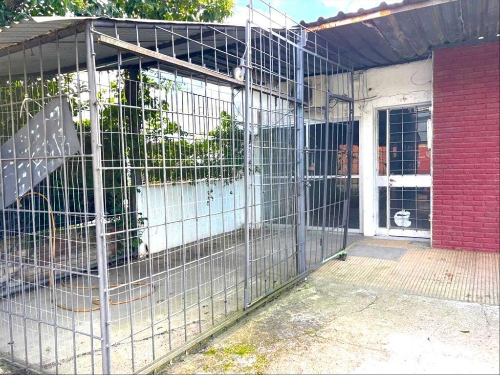 *** ALQUILADO *** BUEN LOCAL SOBRE PRINCIPAL FRENTE LICEO