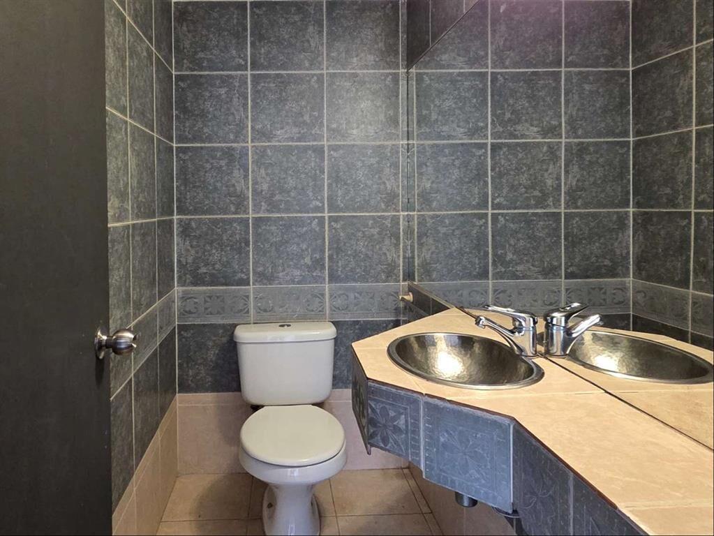 ALQUILER o VENTA - CASA PARA EMPRESA - OFICINA - CARRASCO -