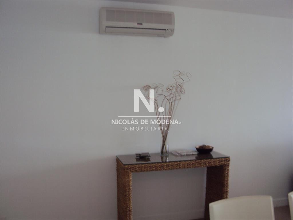 Apartamento en venta de dos dormitorios en Punta del Este