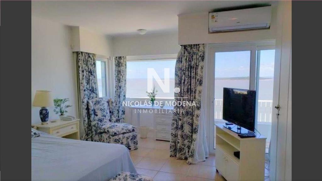 Venta Apartamento 4 dormitorios en zona Mansa al